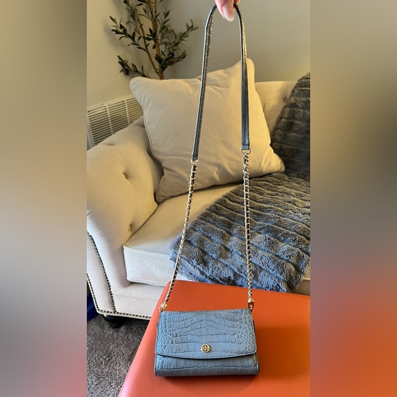 Authentic Tory Burch chain wallet - Picture 5 of 11